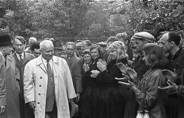 Никита Хрущев в Ярославле. 1960-е. fotostrana.ru