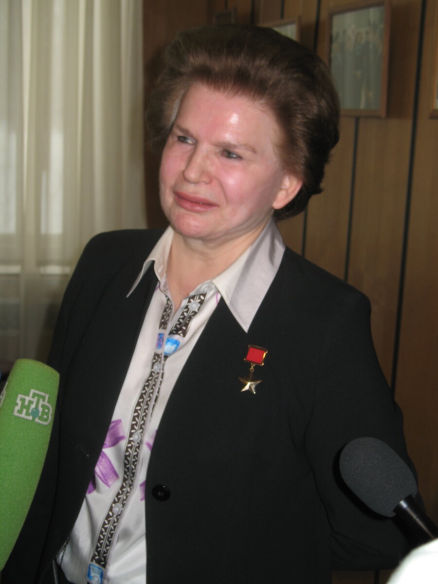 Валентина Терешкова на встрече с прессой в Звёздном городке, фото автора