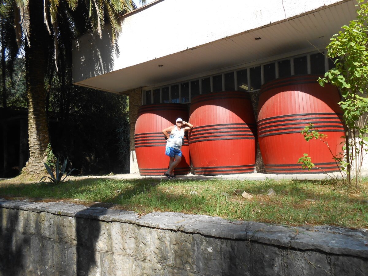 Бочки на крышах домов в турции