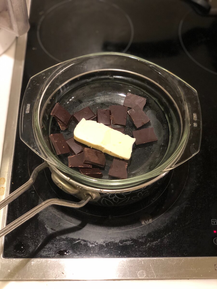 Шоколад с маслом на паровой бане