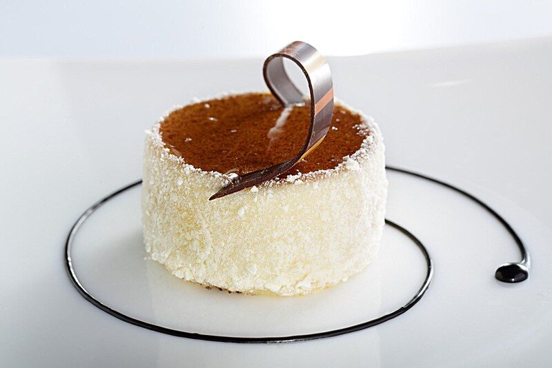 Калорийность с БЖУ на 100 г:  ккал 210, Белки - 5 г, Жиры - 12 г,Углеводы - 18 г