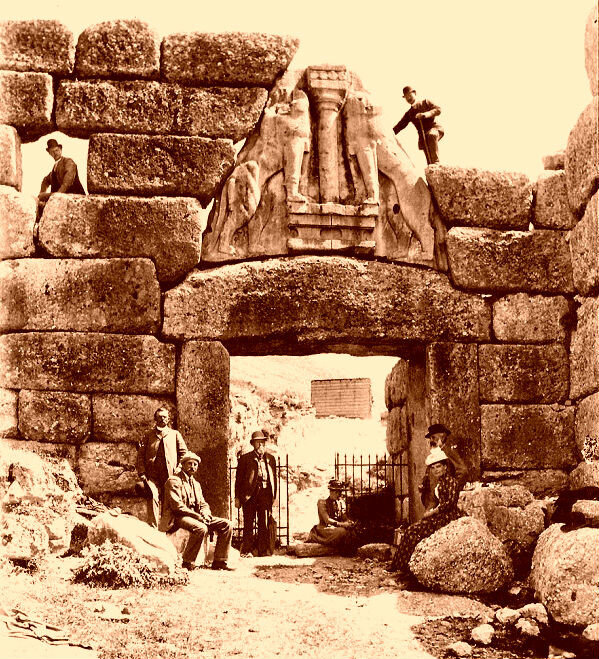 Генрих Шлиман на раскопках Микен. 1876 г. С сайта rua.gr