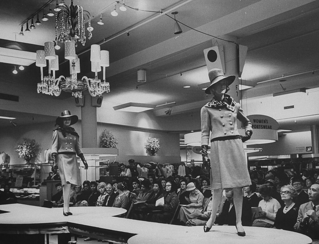 Первая неделя моды в 1943 году. Нью-Йорк.