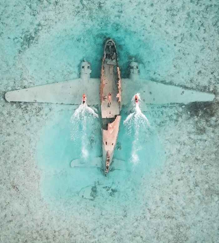 24°35'40.0"N 76°48'34.9"W 
24.594450,-76.809690