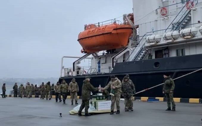 Украинские  военнослужащие, которые отказались от сопротивления и добровольно  сложили оружие на острове Змеиный, уже отпущены по домам