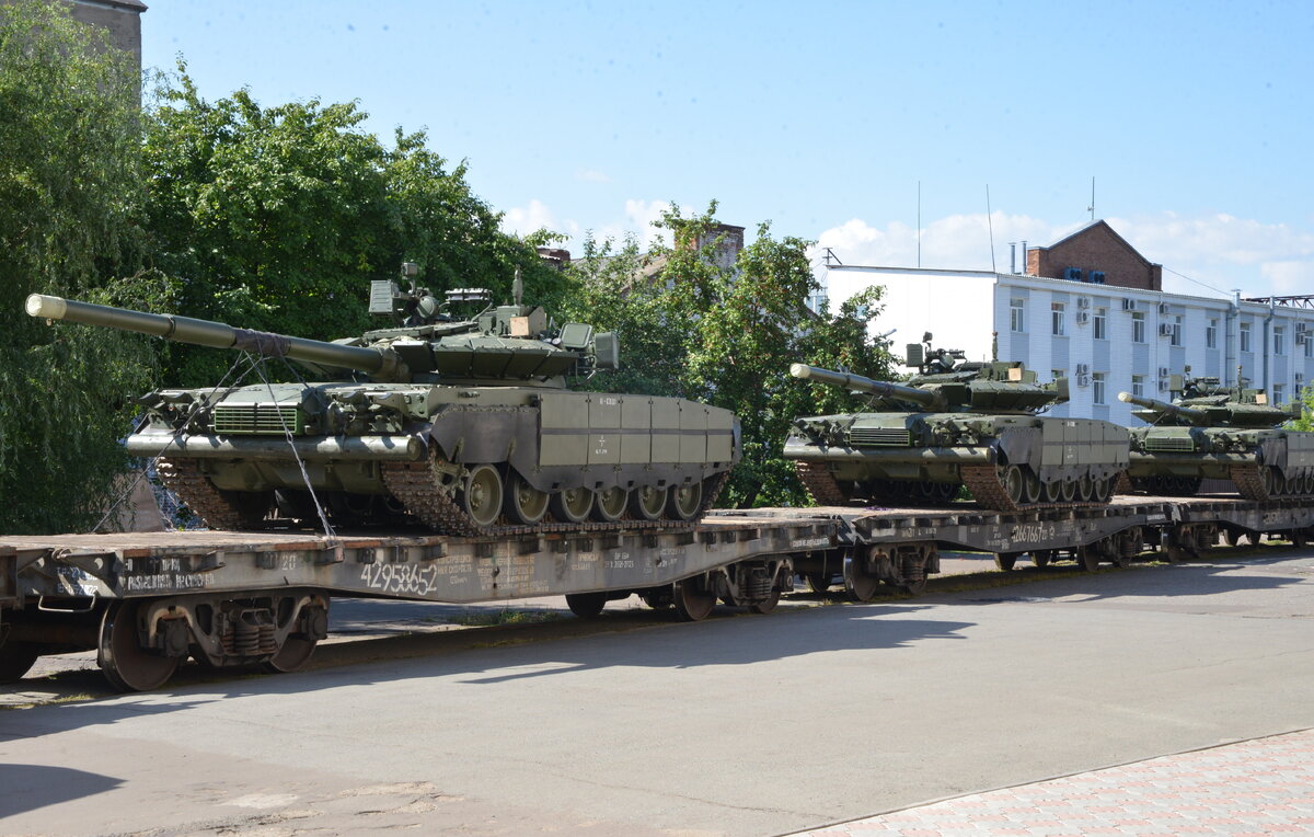    Танк Т-80БВМ  Омсктрансмаш