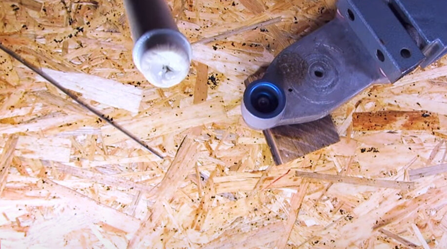 Запаянный конец трубы. В народе называется "вареник"