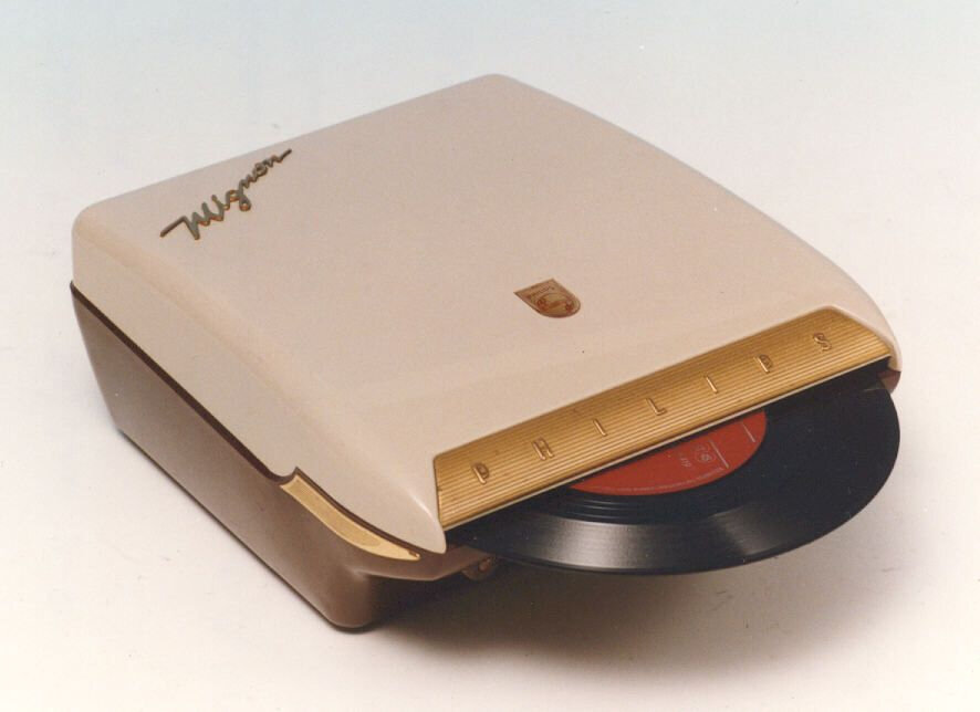 Проигрыватель пластинок для автомобиля фирмы Philips