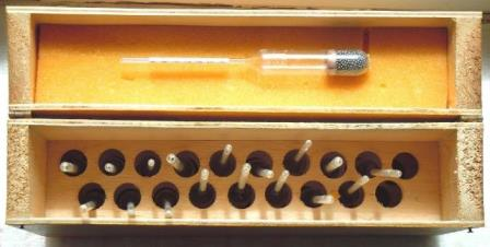 Набор АОН-1 (ареометры общего назначения, тип I). Предназначены для определения плотности жидкостей легче или тяжелее воды