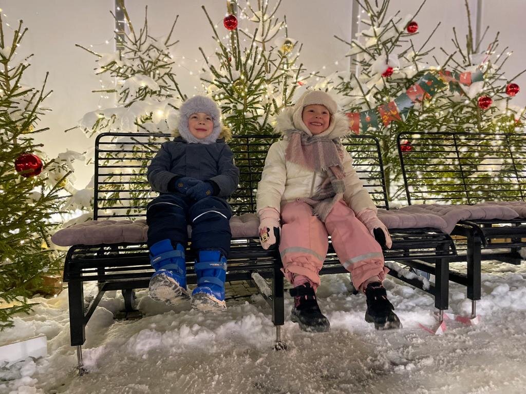 Такая уютная зона в новогоднем городке в Кремле