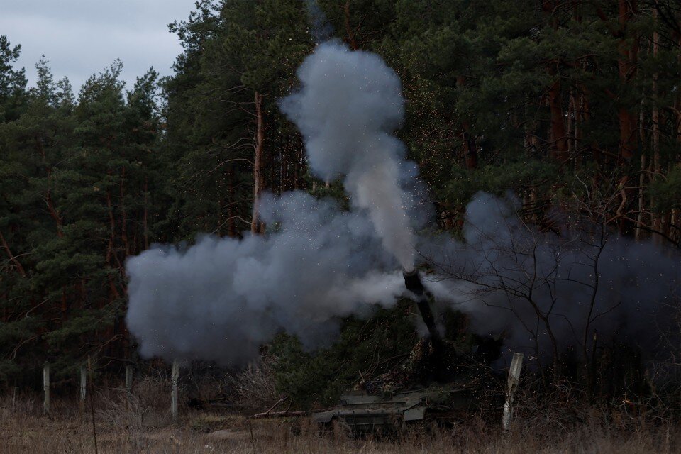     Врио главы ДНР Пушилин заявил об оказании всей необходимой медпомощи военным и снаряжении уцелевших формирований  REUTERS