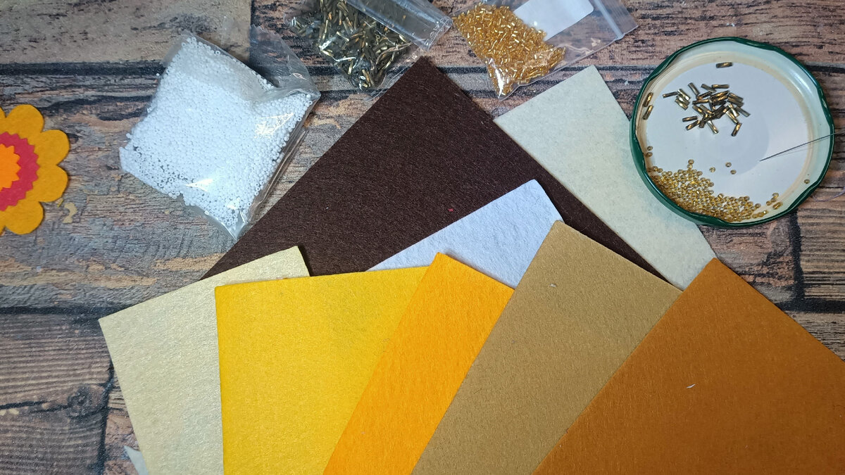 Фетр - прекрасный материал для поделок.