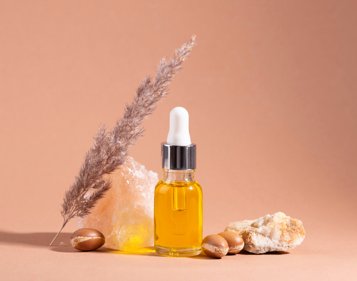 Изображение от <a href="https://ru.freepik.com/free-photo/healthy-argan-oil-composition_14959163.htm#query=%D0%BC%D0%B0%D1%81%D0%BB%D0%BE&position=34&from_view=search&track=sph">Freepik</a>