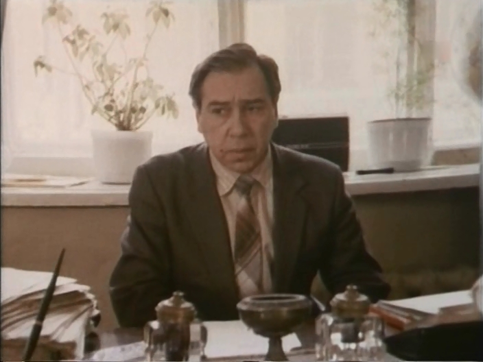 Он откладывал себе на похороны с чаевых. А на памятник накопить не успел... Просто актер Борис Гитин