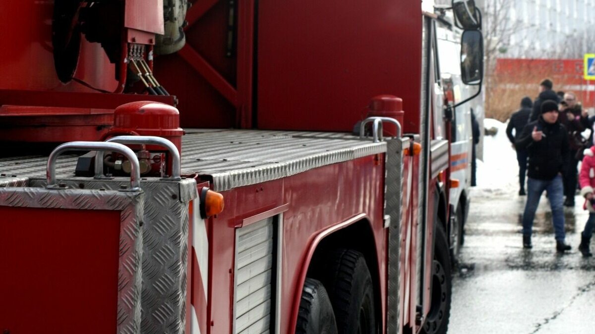     В Казани началась массовая эвакуация торговых центров. Соответствующие посты с фотографиями с места событий появились в социальных сетях.