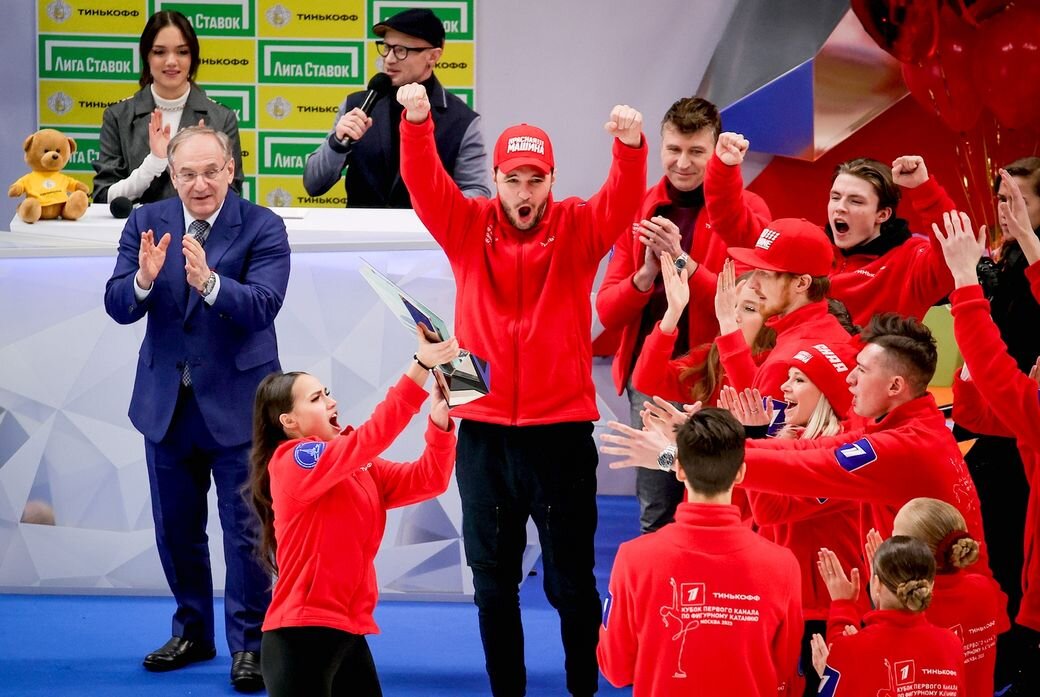 Кубок первого канала фигурное катание 2023. Кубок 1 канала фигурное катание. Кубок первого канала по фигурному катанию 2022 красная машина. Камила валиева кубок первого канала 2023. Кубок первого канала по фигурному катанию 2022.