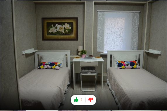 А вот номер, в котором мы ночевали. Собственно, так он и выглядел - две кровати, стол, и все на том. Фото из свободного доступа.