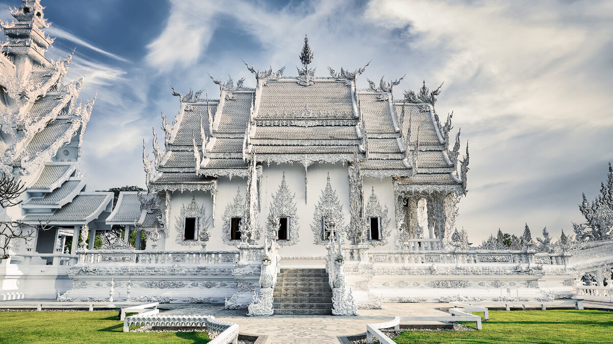 Wat Rong Khun | Chalermchai Kositpipat | 1997-н.в. | Chiang Rai, TH