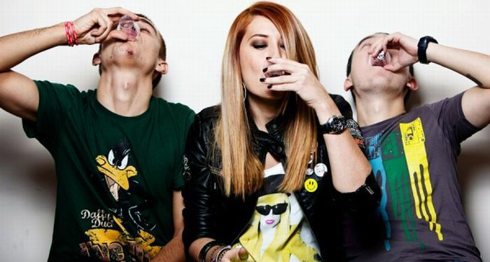 Студенты, девушки, Друзья