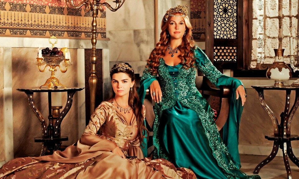 После смерти Хюррем гаремом управляла её дочь Михримах