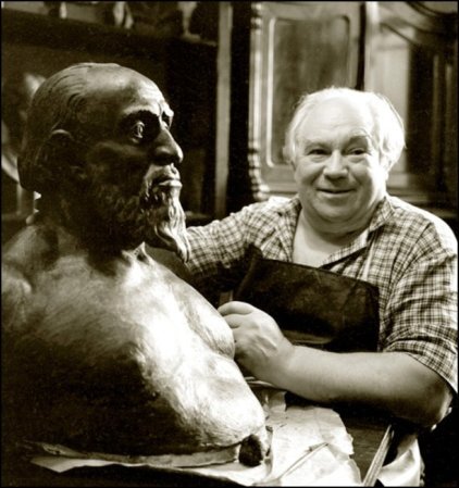 М.М. Герасимов за работой