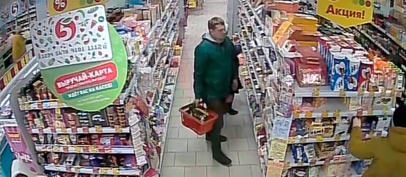 В магазинах часто работают начинающие карманники или карманники средней руки. 