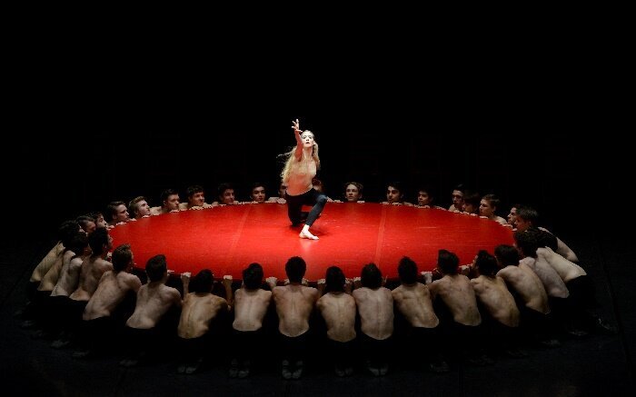 "Танец с саблями" из балета Хачатуряна "Гаяне" Этот балет написан во время войны по всем канонам соцреализма. За него Хачатурян получил Сталинскую премию I степени.-2
