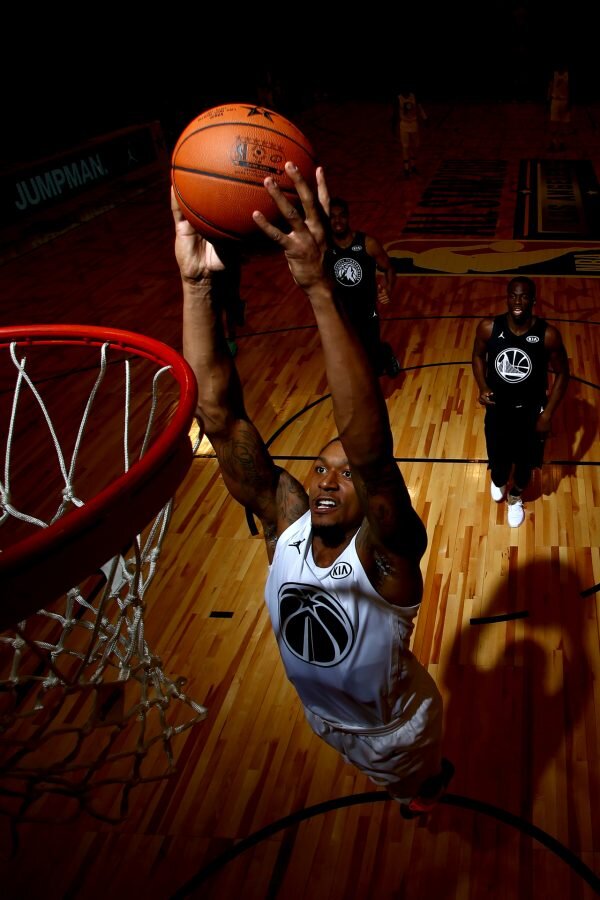 источник: https://yandex.ru/images/search?text=%D0%BF%D1%80%D0%B5%D0%BC%D1%8C%D0%B5%D1%80%20%D0%BB%D0%B8%D0%B3%D0%B0%20nba%20%D0%B2%20HD&isize=eq&iw=600&ih=900&p=1&pos=45&rpt=simage&img_url=https%3A%2F%2Fpbs.twimg.com%2Fmedia%2FDWarIDtVAAAnx3S.jpg