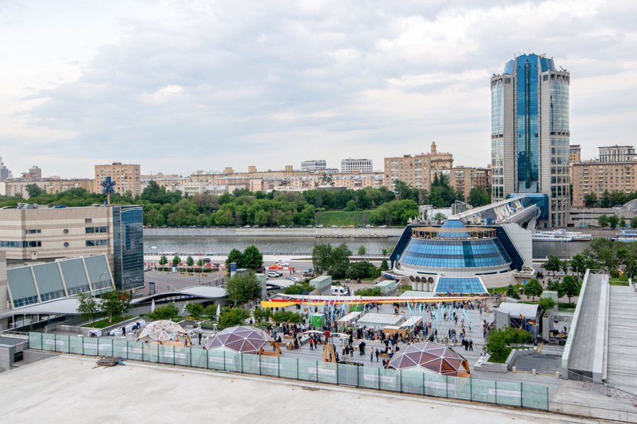 Пространство «Площадь Сити»