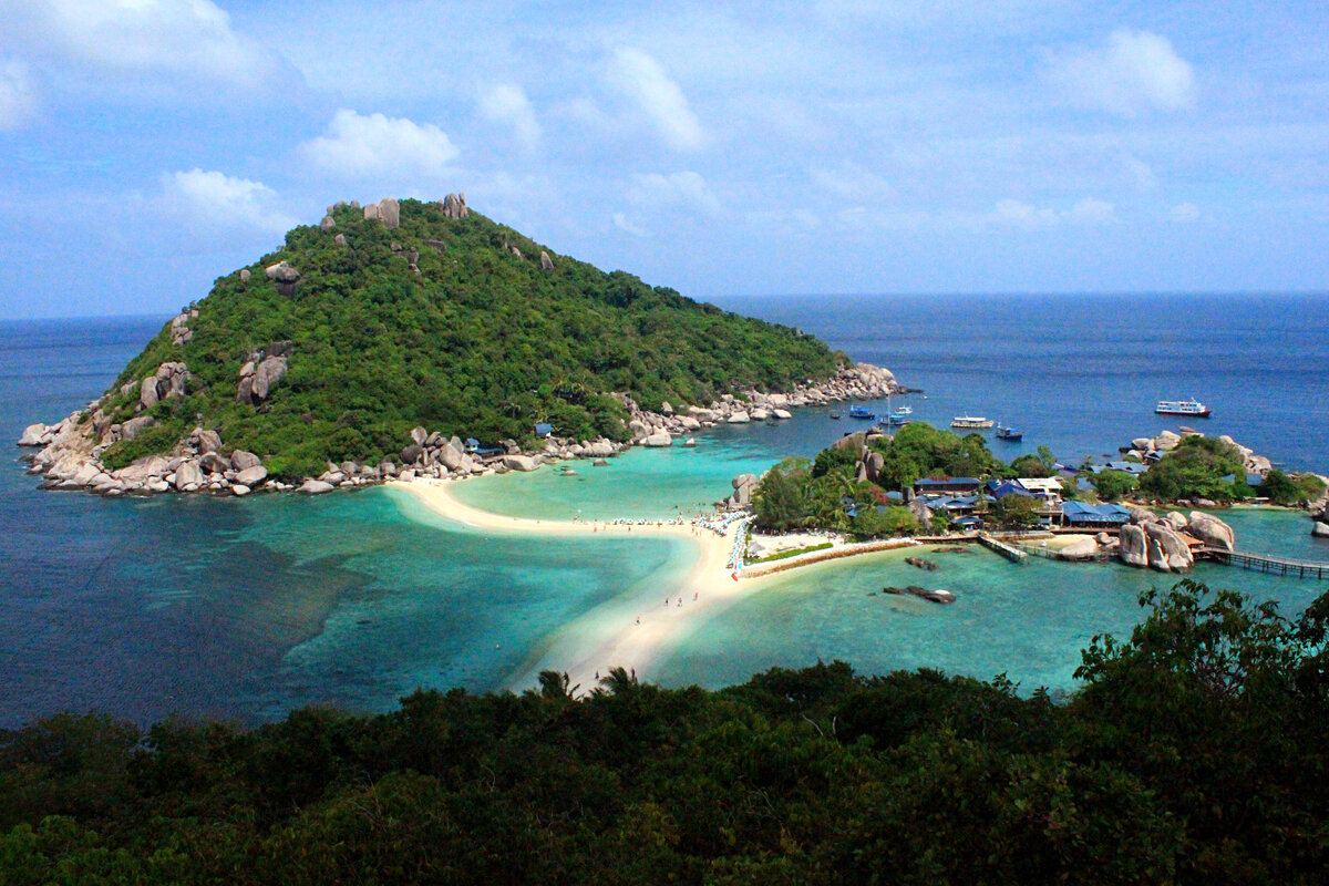 Открыточное место. Один из островов национального парка Анг-Тонг.  Личный архив