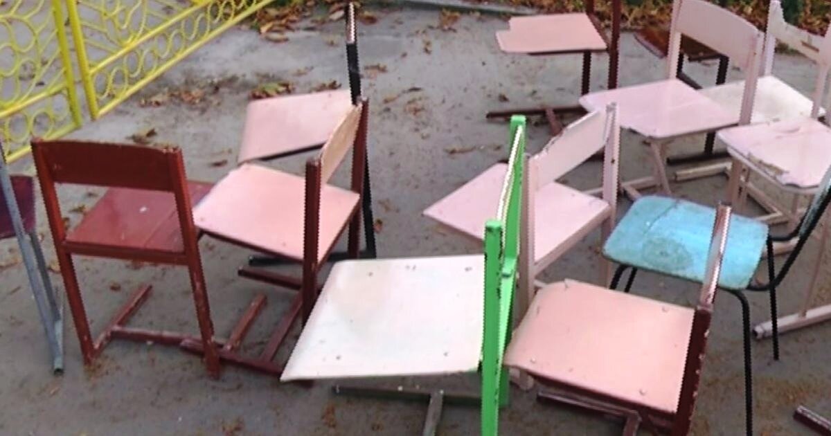 Санки из школьного стула фото ссср