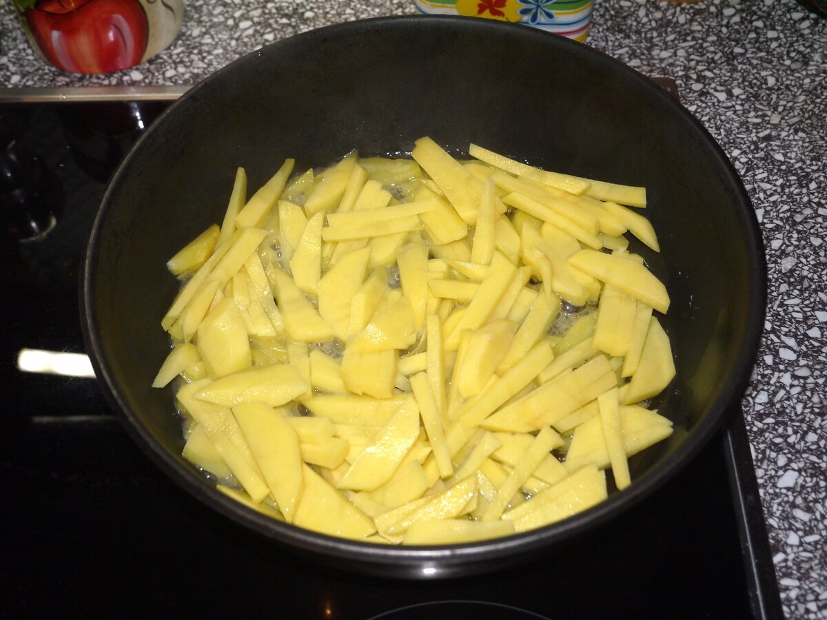 Необычное сочетание обычных продуктов. Это блюдо меня выручает, когда нужно быстро накормить семью