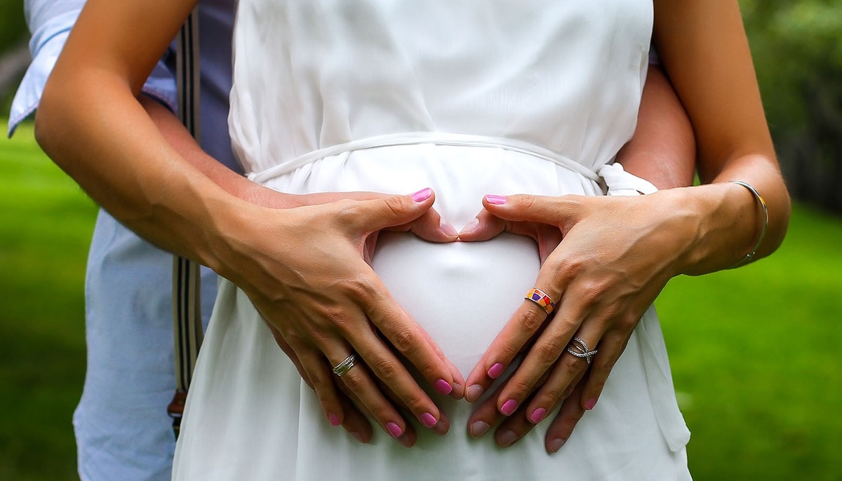 https://cimg3.ibsrv.net/cimg/www.justmommies.com/1376x786_100-1/571/10weeks1-390571.jpg