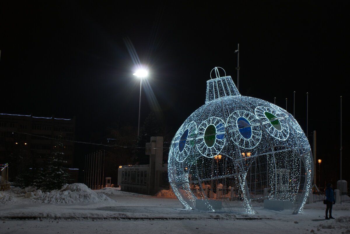 Фото мое, так украшали наш город в прошлом году
