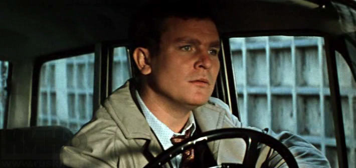 Александр Январёв в фильме "Белорусский вокзал"       \\  Источник: Ruskino.ru