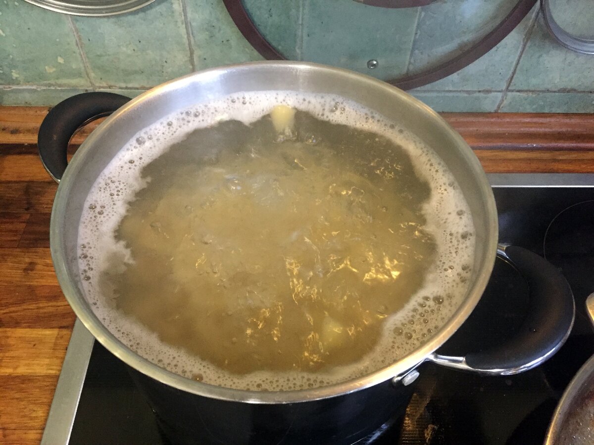 Сколько по времени варить спагетти в кастрюле. Как варить макароны кипятильником.