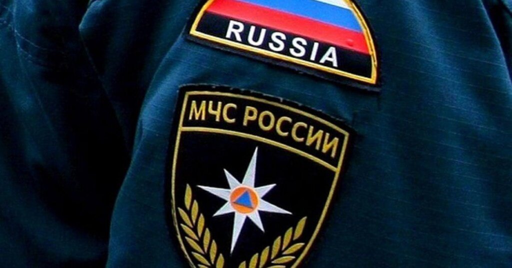 Шеврон МЧС России. Иллюстрация из открытых источников
