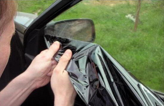 Как самостоятельно снять тонировку с автомобильного стекла POLIRYI.RU Дзен
