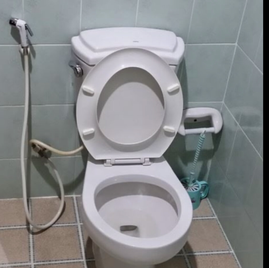 Зачем тайцы массово скупают туалетную бумагу, если ею не пользуются