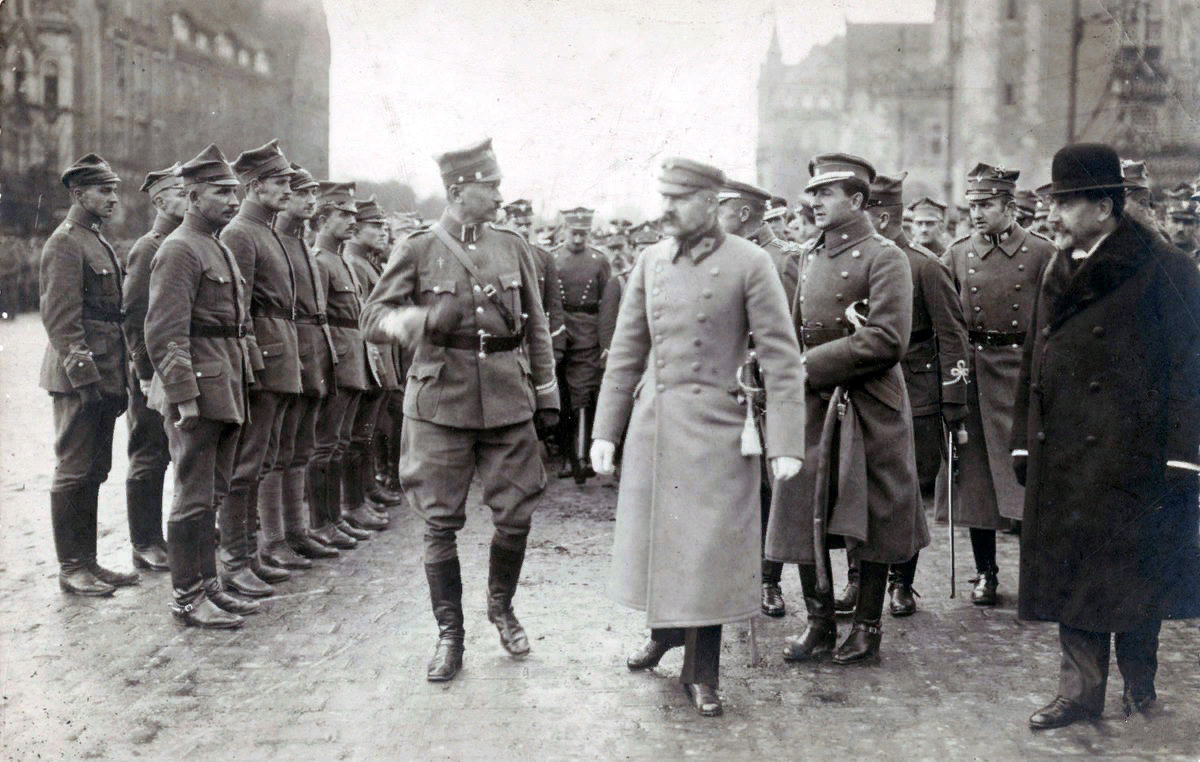 1919 гг. Советско-польская война 1919-1921. Советско польская война 1919. Пилсудский советско польская война. Юзеф Пилсудский 1919г.