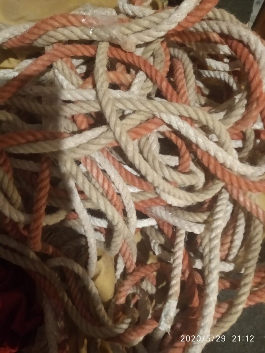 Джутовая веревка уже окрашена
