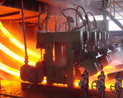 Непрерывным литьем получают заготовки постоянного сечения в виде круга, полосы или более сложного профиля, как, например, направляющие станин металлорежущих станков. Недостатком этого метода литья является ограниченность номенклатуры отливок, связанная с невозможностью получения сложных по форме заготовок.