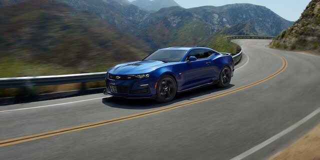 Chevrolet Camaro 2021 легендарные формы, адреналин и острые ощущения