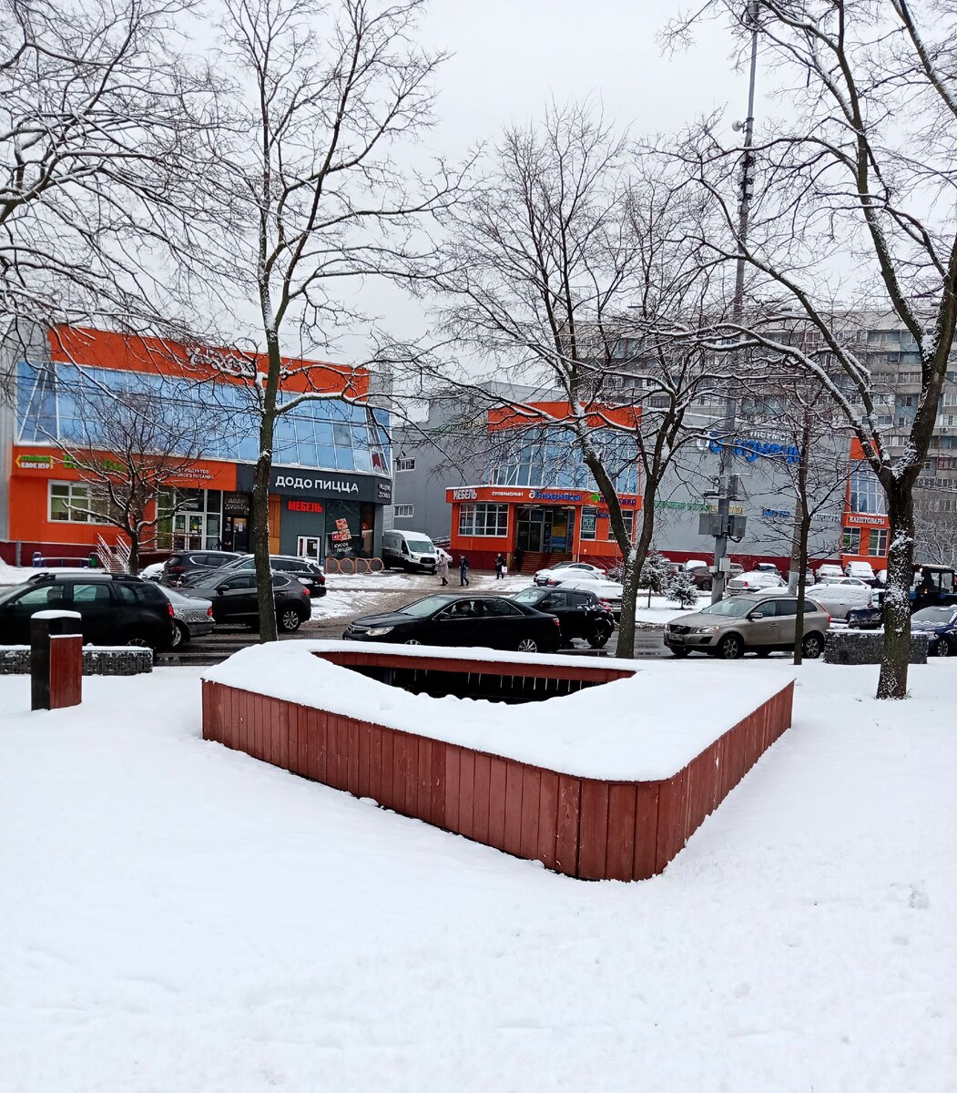 Снято в 11 часов. Всего 2 фото, листаем!