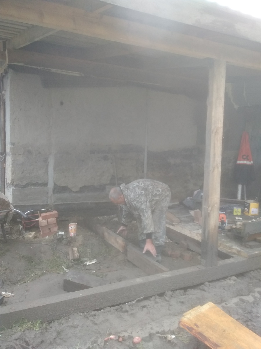 процесс строительства навеса