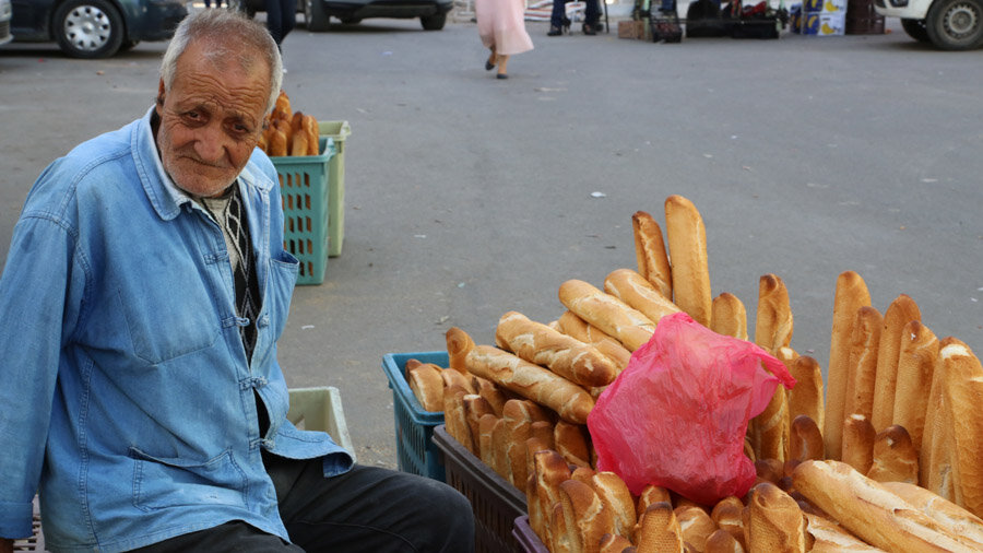Алжирские багеты. Фото с сайта https://hors-frontieres.fr/alger/
