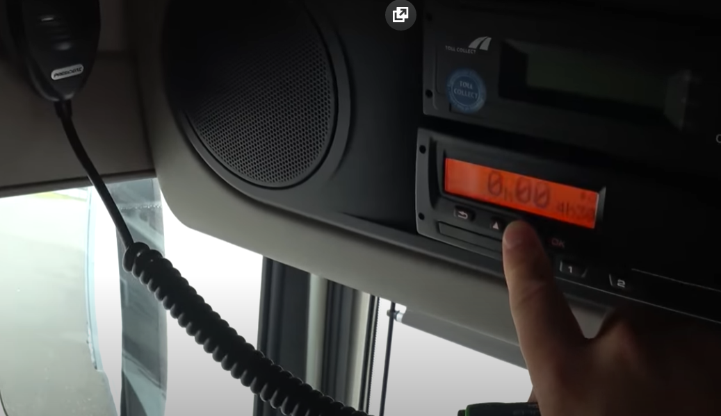 Тахограф. Скриншот из видео. Используется и распространяется бесплатно по лицензии https://www.youtube.com/t/terms