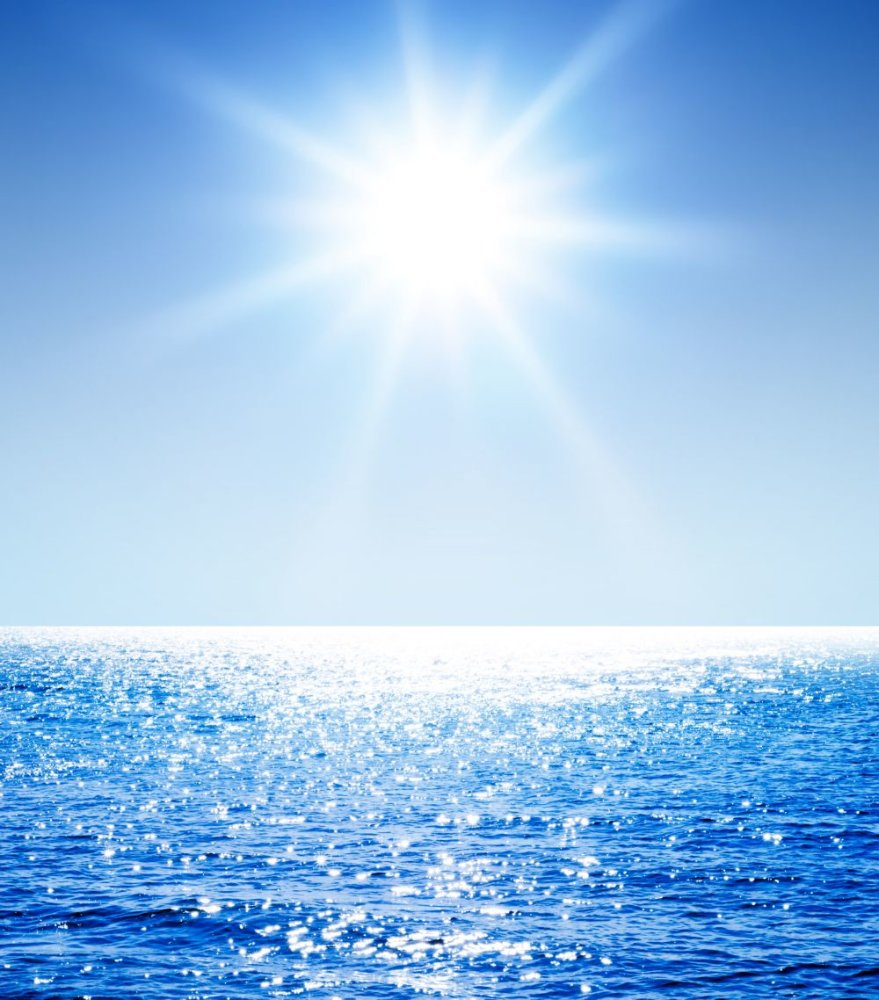 Голубая солнечная вода. Море солнце. Солнце над океаном. Голубое море и солнце. Солнце над морем.