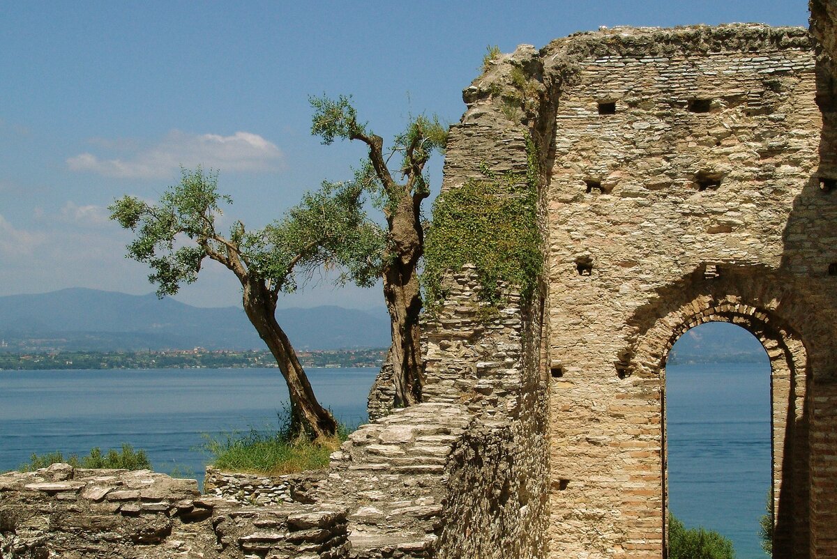 Grotte di Catullo, Italy