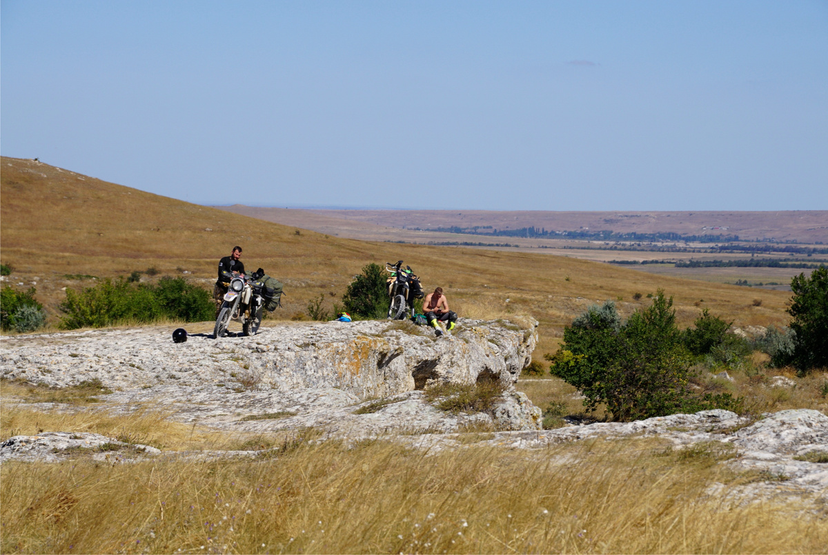 Мотоциклисты на Белой Скале.фото автора.